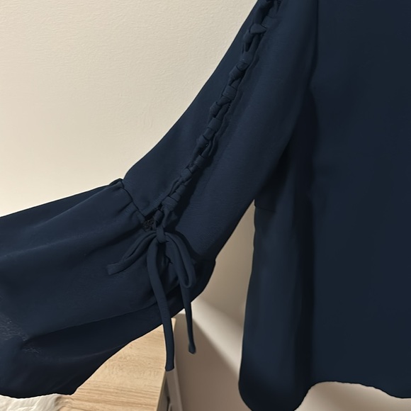Navy Blue Blouse with puffy sleeves 💙 - size medium from Time and Tru - Picture 3 of 5